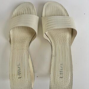 Cream Textured Women's Slide Sandals